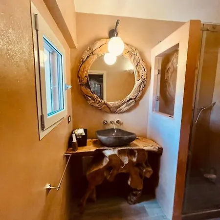 Wild Villa